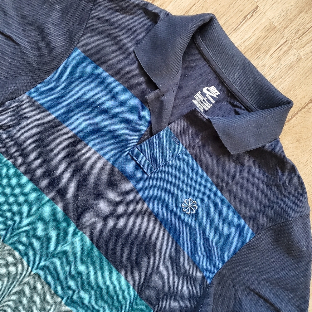 Nike polo SKU675 - Picture 2 of 3